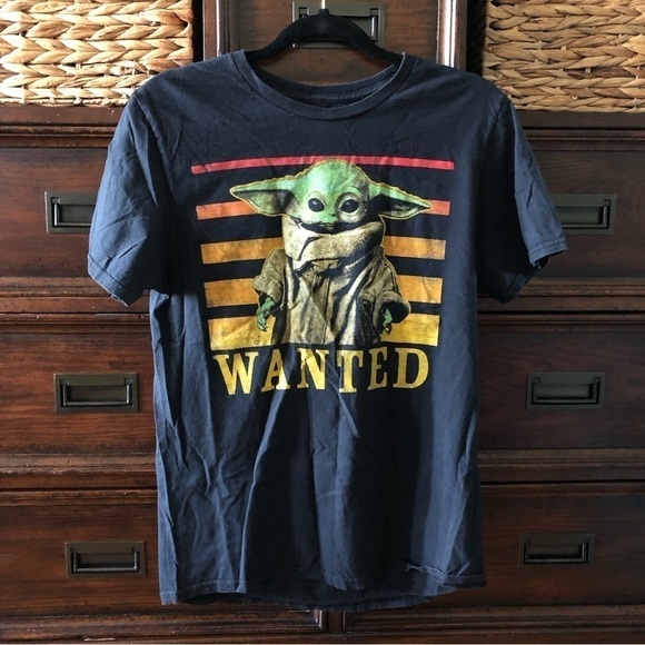 Star Wars Baby Yoda black short sleeve graphic tee in size M - Picture 1 of 6
